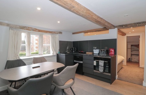 Stroud Cottage | SUITE 1, pet friendly, character holiday cottage in Whiteshill