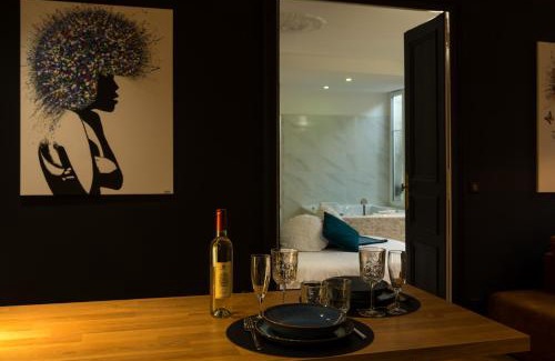 Pont-a-Mousson Apartment | Suite Atemporelle - SPA room