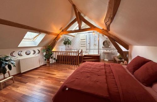 Ville-Saint-Jacques House | Suite avec salon privé, option petit-déjeuner