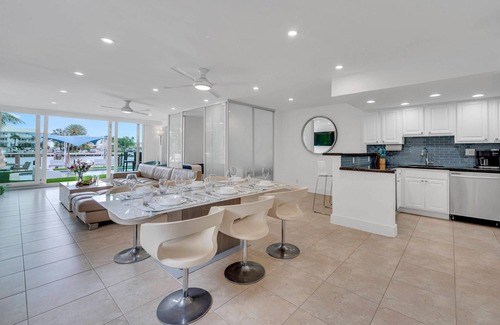 Barrier Island Condo | Suite by Beach | Waterfront | Lago Key Three
