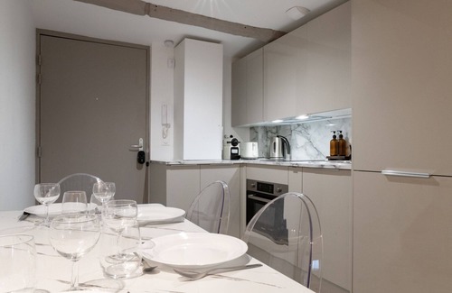 Gare-Jouvenet Apartment | Suite Cathédrale Haut de Gamme + Parking Couvert