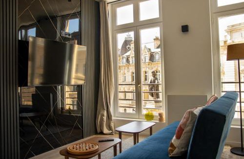 Charleville-Mezieres Apartment | Suite Charles - 2 pers chic & intemporelle