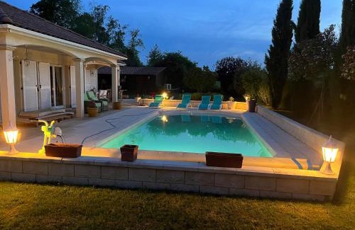 Laneuvelotte Bed & Breakfast | Suite dans villa provençale avec parking et piscine