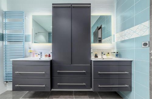 Epone House | SUITE ET CHAMBRES COSY CHEZ A&M -ELEGANT HOME, CALME, CAMPAGNE, PARKING gratuit