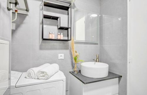 Quartier du Faubourg-Montmartre Apartment | Suite Maxime Chauchat - Paris Opéra