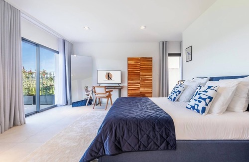 Belarga Bed & Breakfast | Suite n°3 in Villa SCL - Heated pool