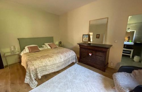Saint-Laurent-Nouan Bed & Breakfast | Suite près de Chambord