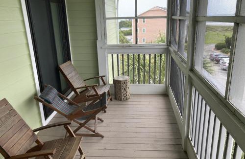 Emerald Isle Apartment | Suite Retreat