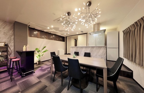Minamisenba Apartment | Suite Room /Osaka Ōsaka