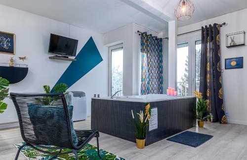 Chalifert House | Suite SPAradise - SPA Privé - 6min Disneyland PARIS