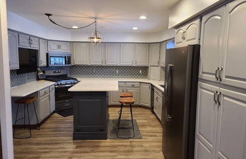 Bressler-Enhaut-Oberlin House | Suite Spot Vacay Oasis by Hershey