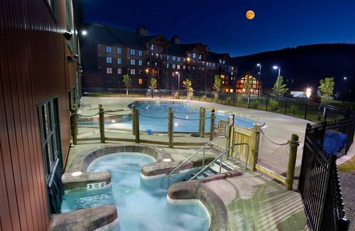 Blodgett Mills Condo | Suite with Pool, Hot Tub, Gym | On-site Waterpark