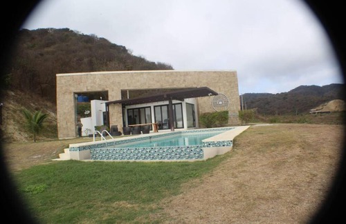 Bahia de Caraquez Apartment | Suites caída de sol