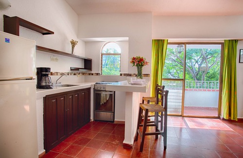 Downtown Puerto Vallarta Hotel | Suites Plaza del Rio - Family Hotel Malecon Centro