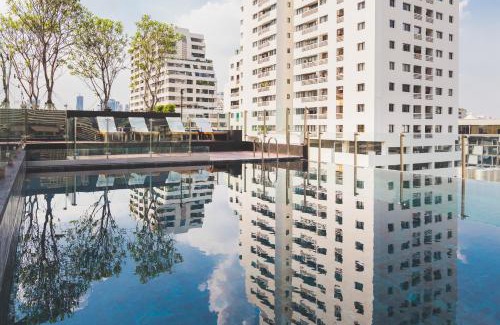 Bangkok Central Business District Apartment | Sukhumvit Asok Modern Suite