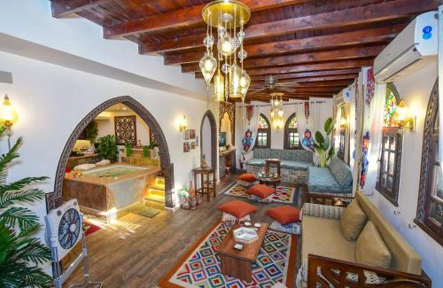 Abdin Apartment | Sultana Downtown Cairo Hot Tub Retreat