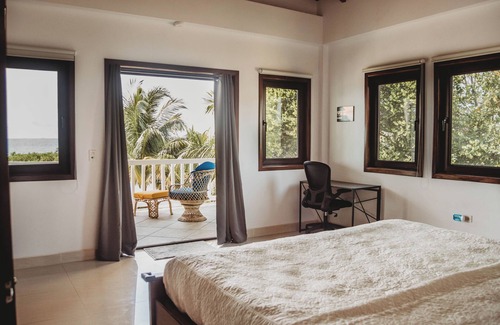 Plantation House | Summer Breeze