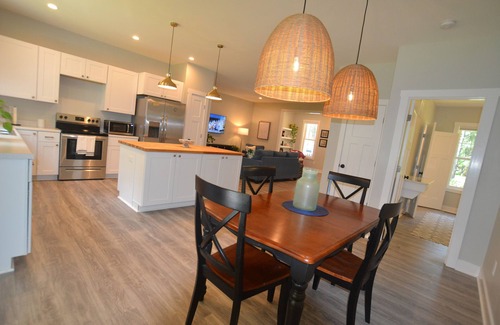 Reedville House | Summer Breeze waterfront NEW home with private beach and dock