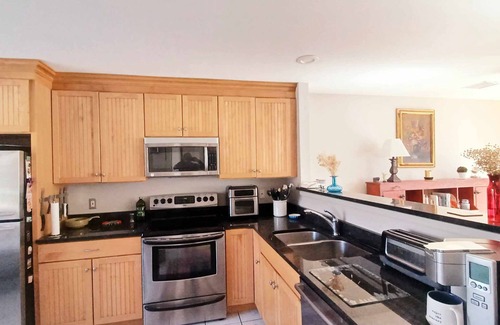 Narragansett House | Summer Home Available June 29 - July 27