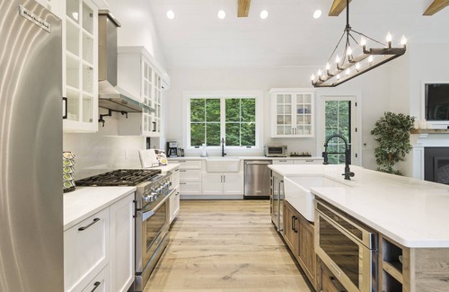 Morrisville House | Summer in Stowe! Modern Stream side Home