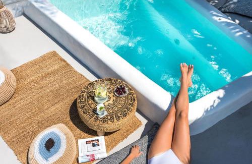 Akrotiri Villa | Summer Lovers Villa