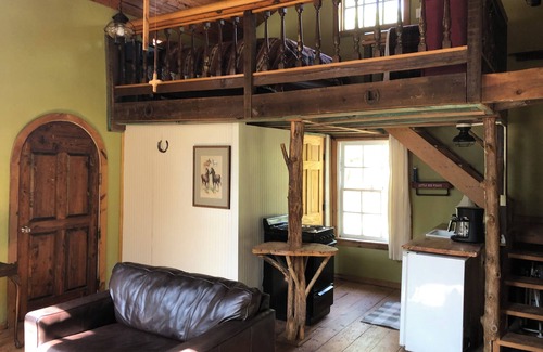 Powhatan House | Summer special💲75 Sun-Thurs 1 nights💲125 Fri-Sat, Pets