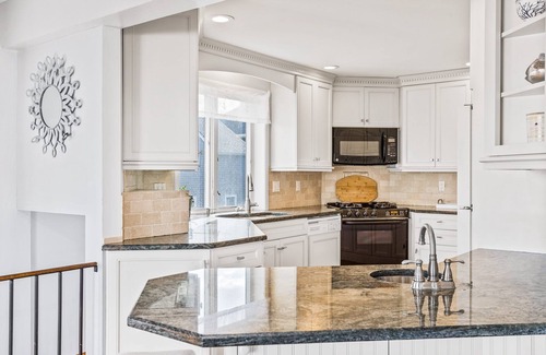 Greenbush House | Summer Wind Beach House - Ocean views, families, groups, pet friendly!