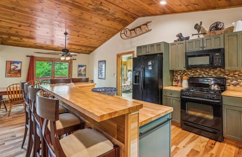 Timberline House | Summerhaven*: 4 BR, 3.5 BA in Canaan Valley, Sleeps 10