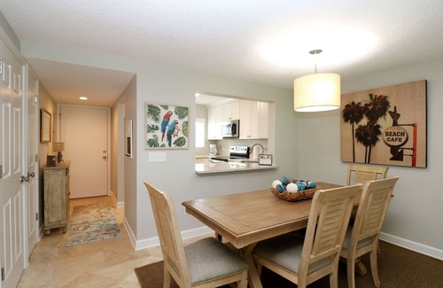 Crescent Beach Condo | Summerhouse Oceanview 2 Bedroom 2 Bath Flat 122