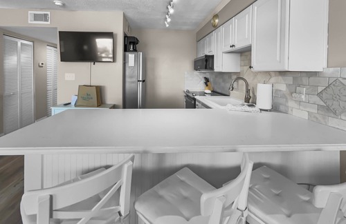 Seagrove Beach Condo | Summersalt 1 Bedroom Condo by RedAwning