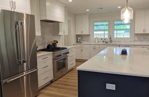 Ladson House | Summervilla ~ an acre oasis 10 min from downtown