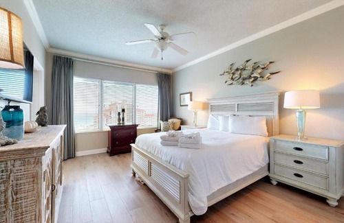 Four Mile Village House | Summit 0913