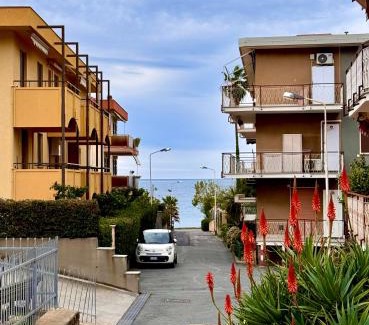 Santo Stefano al Mare Apartment | Sun, beach and bike