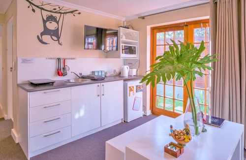 Green Point Apartment | Sun & Sea in a Gorgeous, Green Hideout on the Atlantic Seaboard