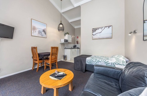 Wellsford Apartment | Sun Valley Motel - Unit 6 (1 bedroom)