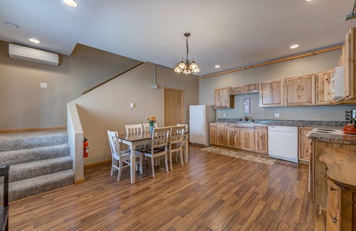 Pepin Condo | Sunbeam Condo - Beautiful 2 Bedroom Stay by Beach