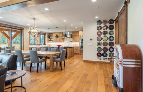 Cle Elum House | Suncadia 7 Bdrm Home with Hot Tub Overlooking Golf Course