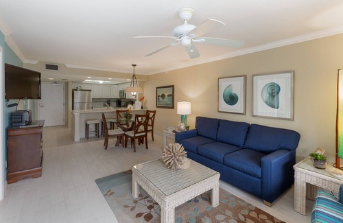 Sanibel Condo | Sundial of Sanibel B307, Direct Beachview