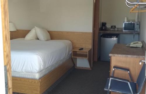 Watrous Hotel | Sundown Motel