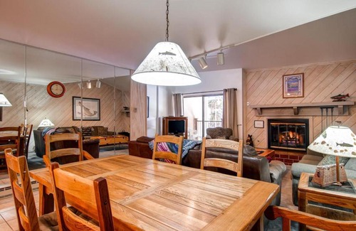 Four O'Clock House | Sundowner II 223
