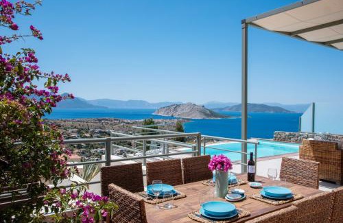 Kontos Villa | Sunkissed Villa