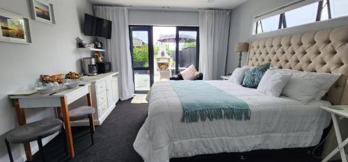 Papamoa Beach Bed & Breakfast | Sunkist B & B