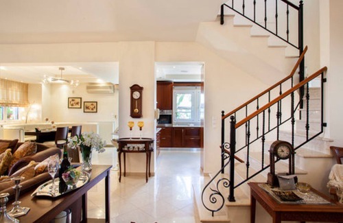 Myrtia Villa | SUNLIGHT VILLA WITH PRIVATE POOL FOR FAMILIES AND FRIENDS TO ENJOY