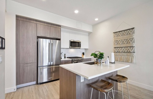 Jefferson Park Condo | Sunlit Escape | Espadin LoHi