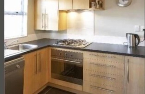 Phillipstown Apartment | Sunny and spacious family/group accommodation