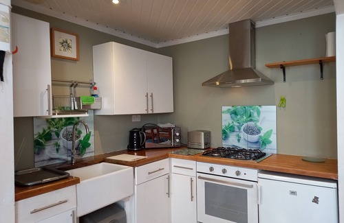 Leith Apartment | Sunny apartment in central Edinburgh