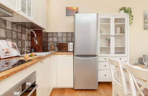 Gdansk Apartment | Sunny Apartment with Parking & Garden by Noclegi Renters