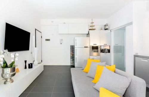 Foppette Apartment | Sunny Design Loft in Milan