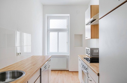Dobling Apartment | Sunny Döbling 2BR, Furnished & Decorated, by Blueground