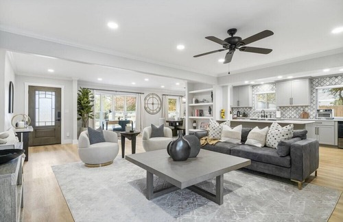 South Tulsa House | Sunny Escape Complete Reno W/Pool